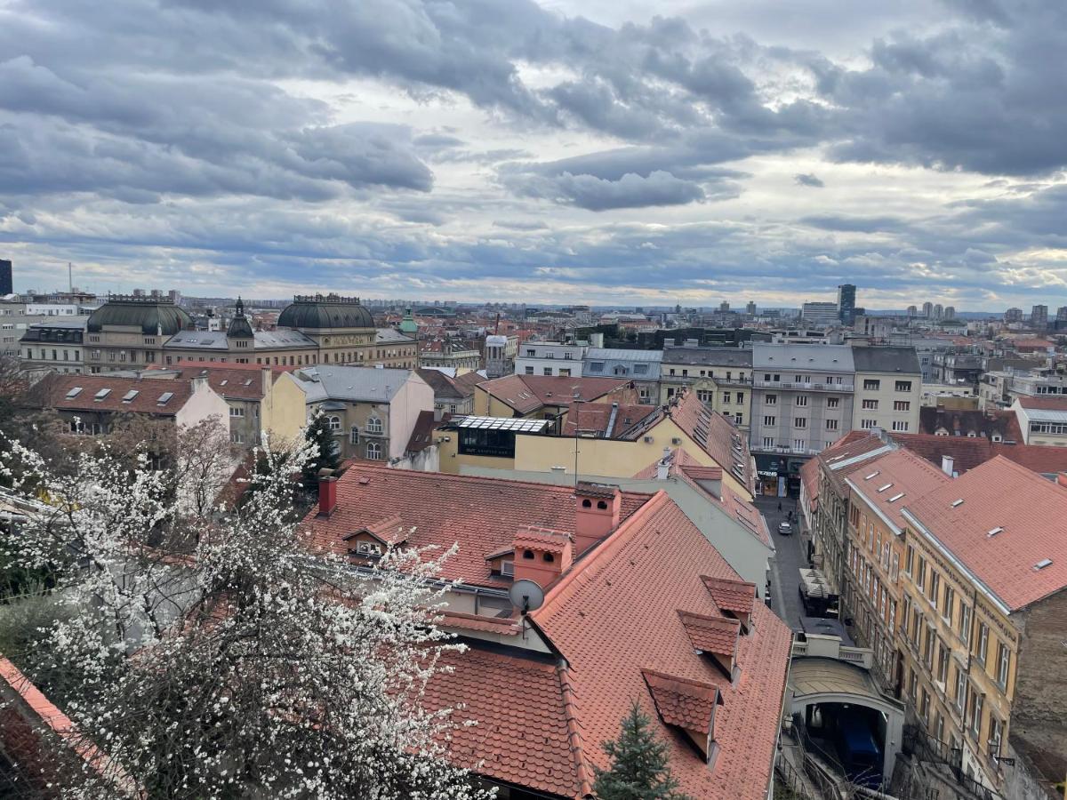 Grich Witch Apartment Zagreb Exteriör bild