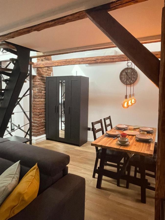 Grich Witch Apartment Zagreb Exteriör bild